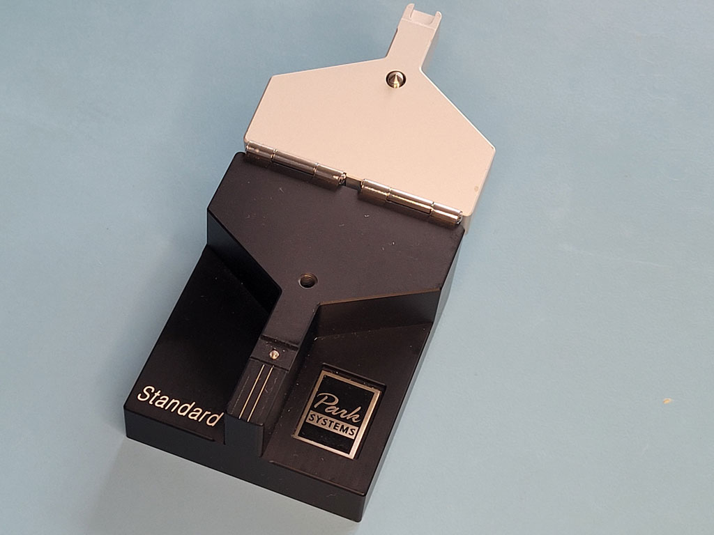 Step 1 - How to use the Park Systems Clip Type Chip Carrier for unmounted probes.